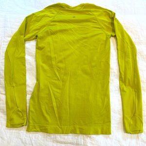 Lululemon Swiftly Tech longsleeve size 4.